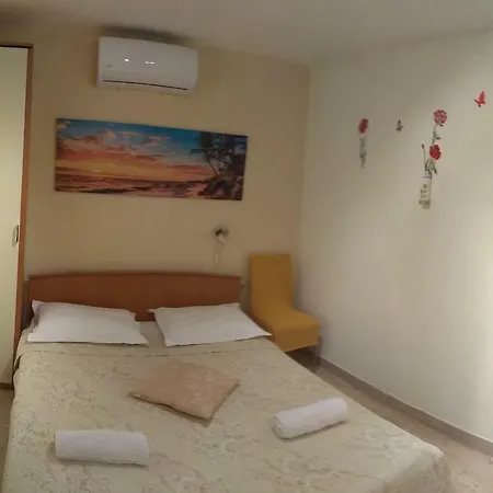 Paradise アパート *