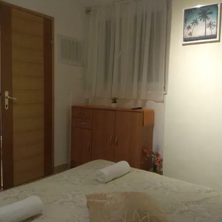 Paradise アパート スプリト